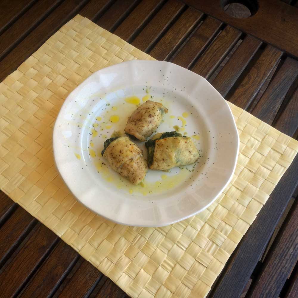 Pechuga de pavo rellena de espinacas y queso. DietAlba nutrición online.