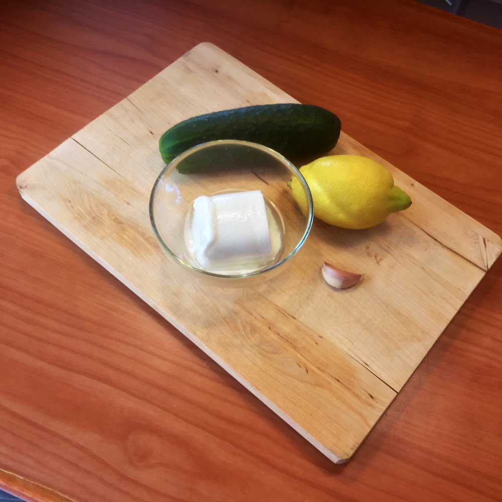 6 cremas frías para un día detox. Crema de pepino y yogur.