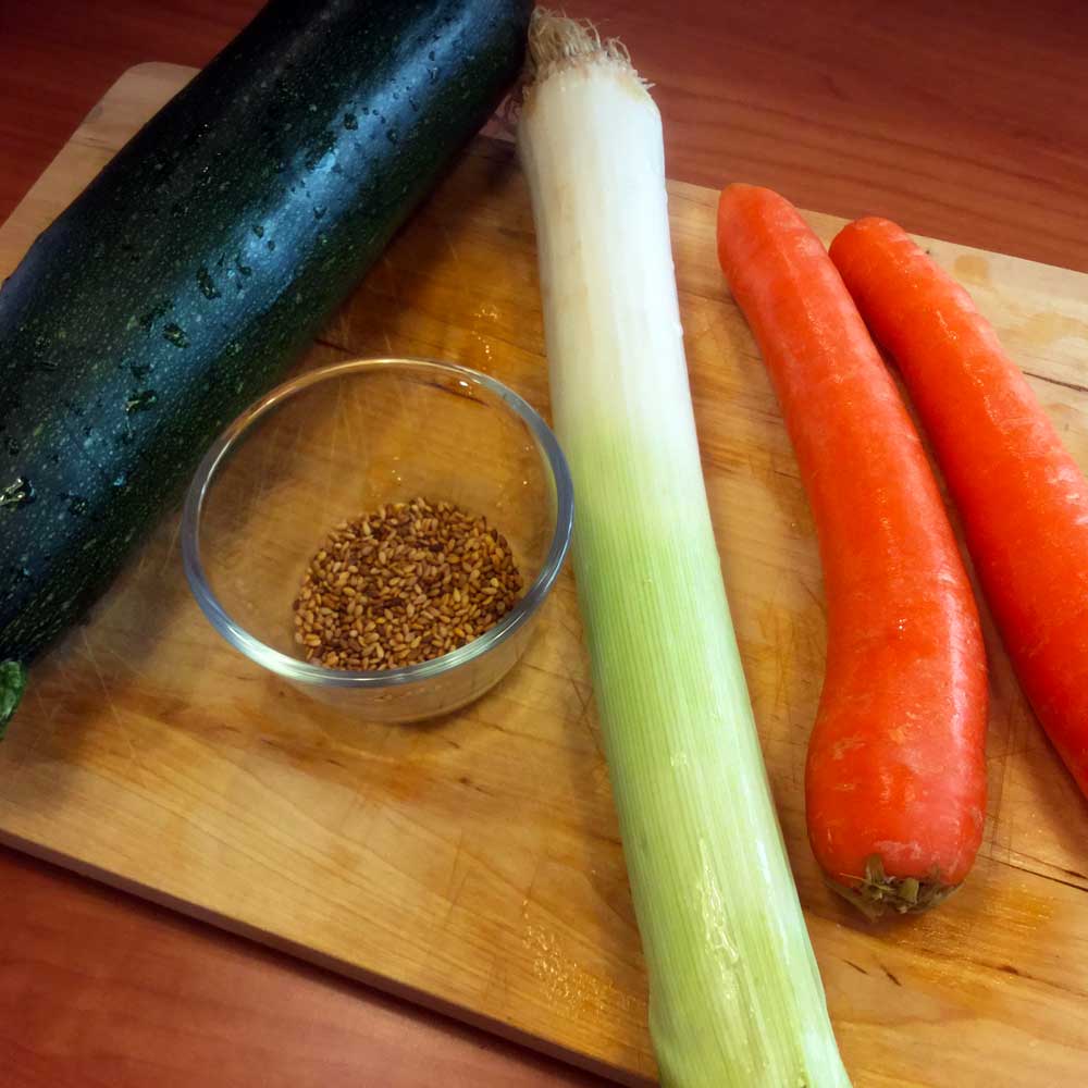 Ingredientes. Crema fría de zanahoria, calabacín y puerro..